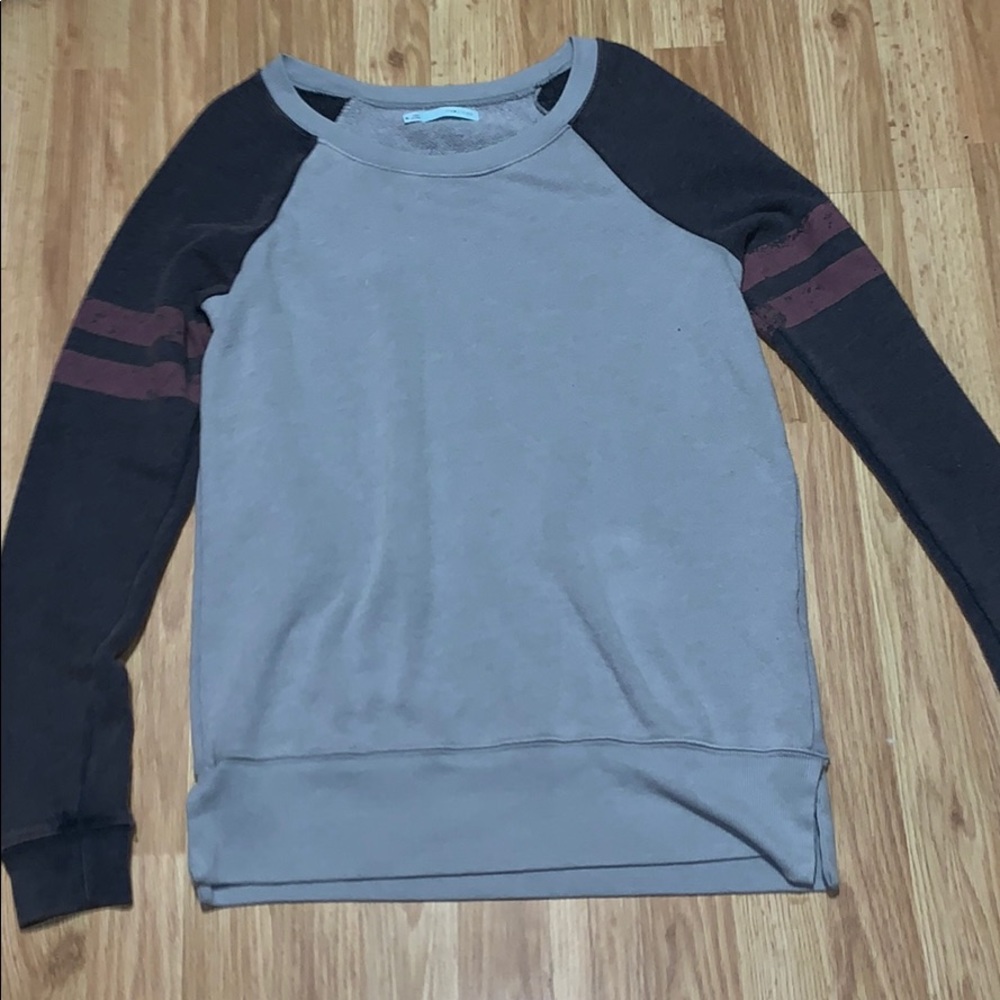 Super cute oversized sweater!